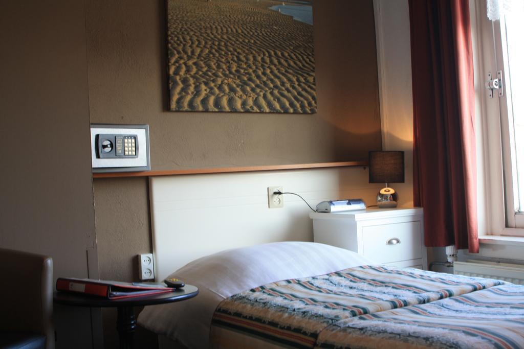 Hotel Zee En Duin Katwijk aan Zee Zimmer foto